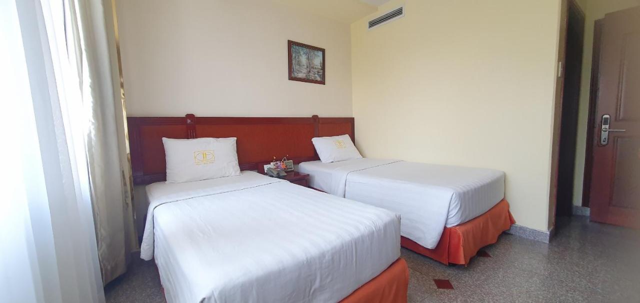 Lucasta Saigon Hotel Хошимин Екстериор снимка