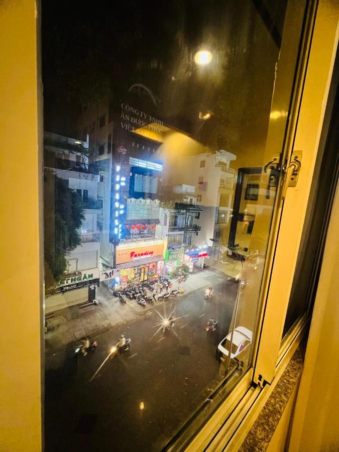 Lucasta Saigon Hotel Хошимин Екстериор снимка