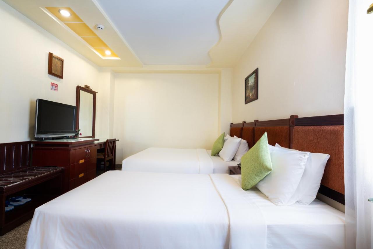 Lucasta Saigon Hotel Хошимин Екстериор снимка