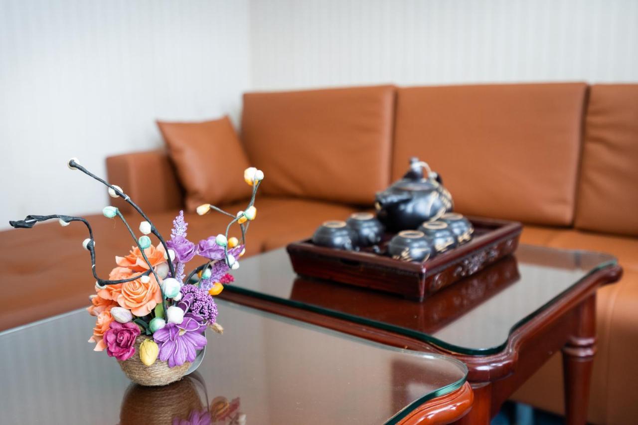 Lucasta Saigon Hotel Хошимин Екстериор снимка