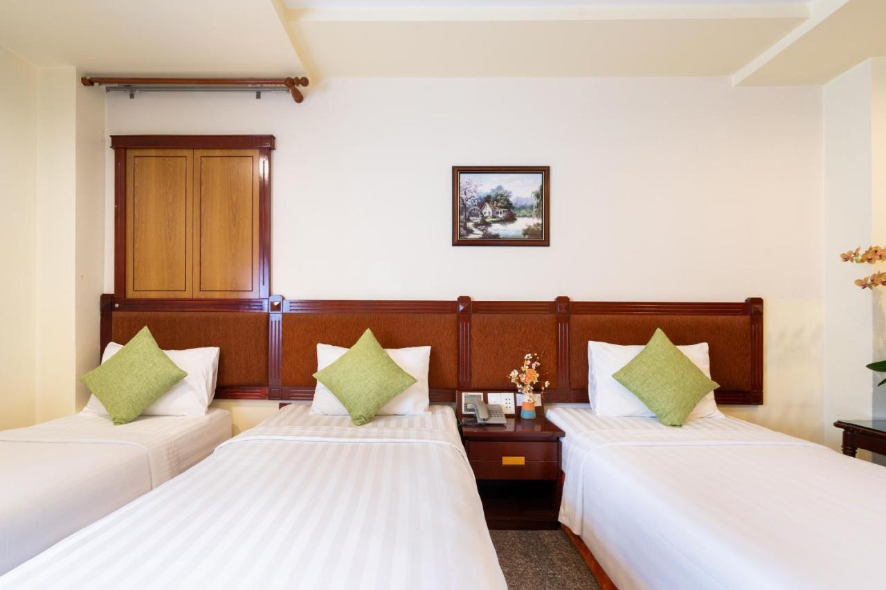 Lucasta Saigon Hotel Хошимин Екстериор снимка