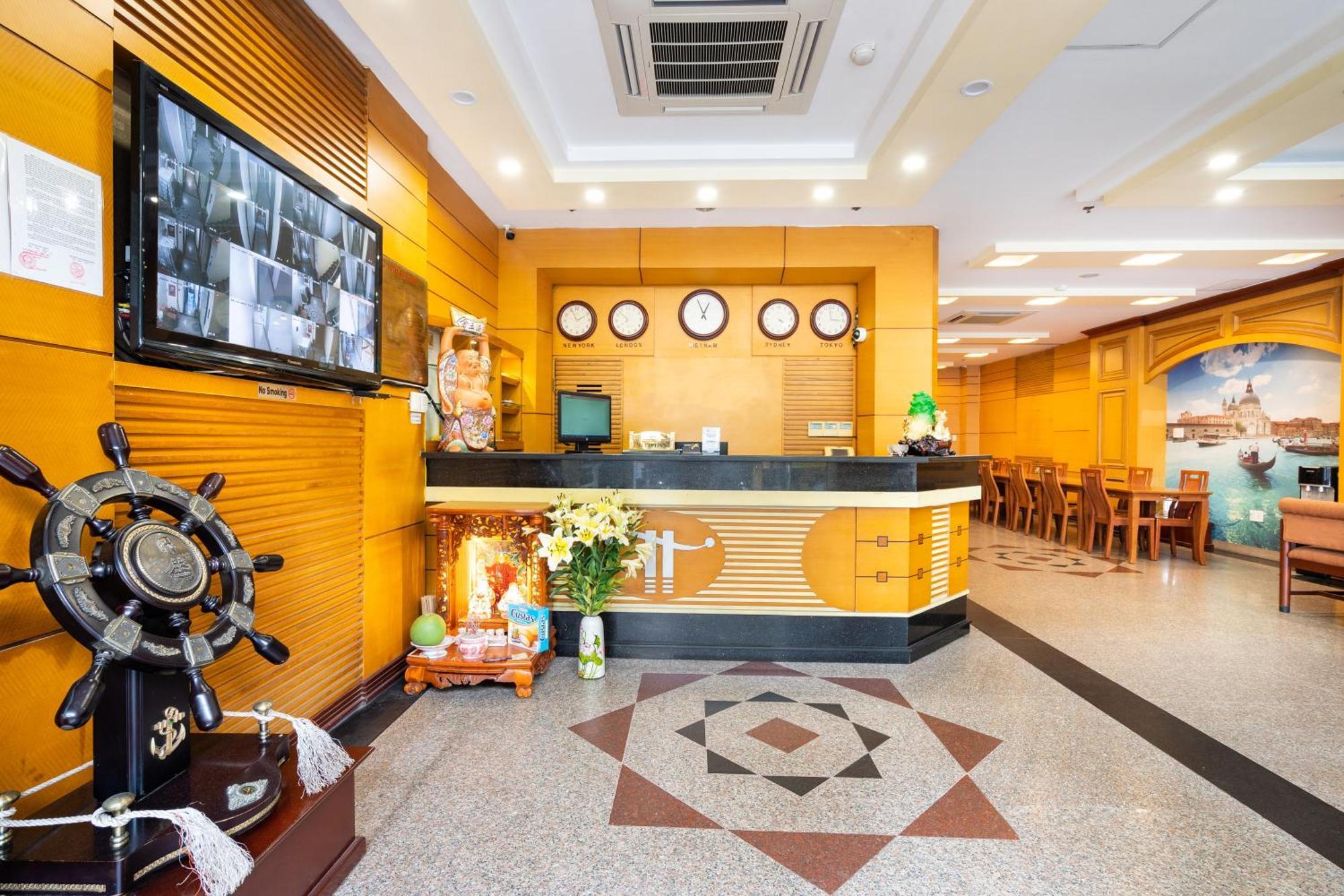 Lucasta Saigon Hotel Хошимин Екстериор снимка